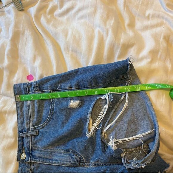 High waisted distressed jean shorts - Picture 9 of 10